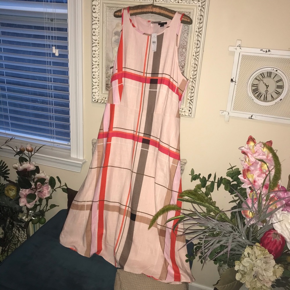 Ann Taylor Women’s Plaid Dress